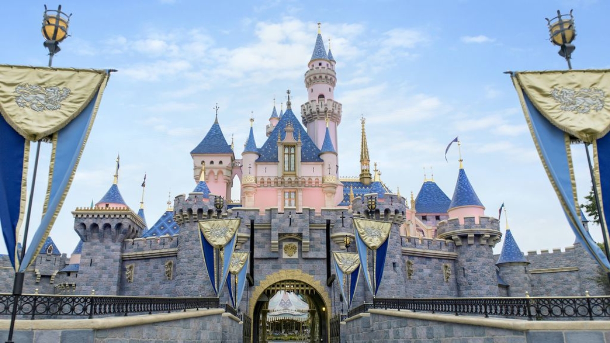 Leia a crítica da série Parques da Disney: Por Trás da Diversão
